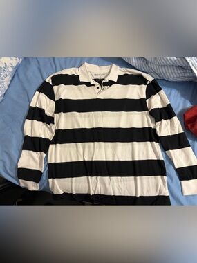 Hot Topic Polo Long Sleeve Black and White Striped Men’s XL
